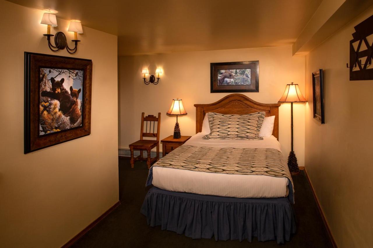 Alpine Village Suites 타오스스키밸리 외부 사진