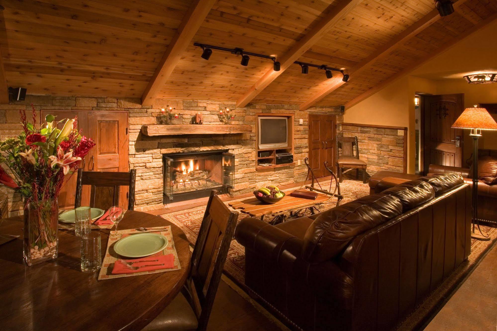 Alpine Village Suites 타오스스키밸리 외부 사진